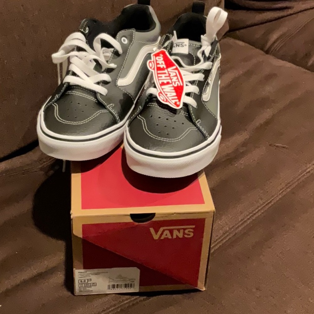 Vans shoes size 6